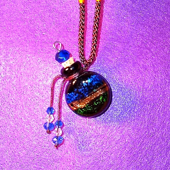 🆕️❤LAST 1❤EMORY ROSE MINI GLASS BOTTLE CHARM NECKLACE - Picture 11 of 17
